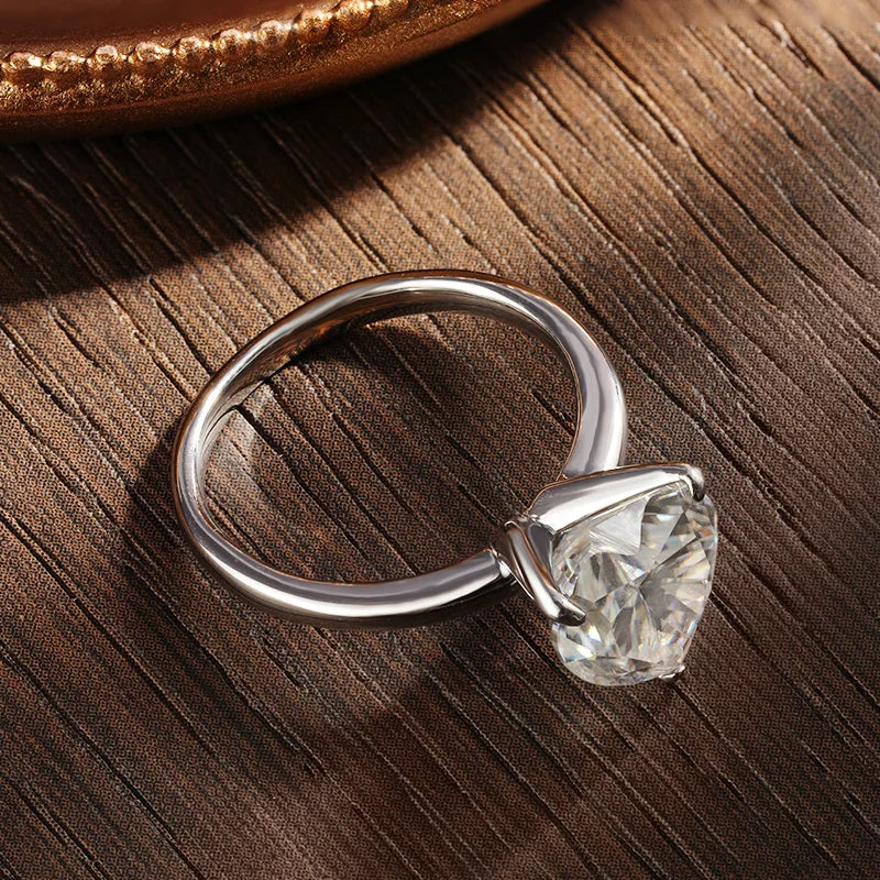 4ct Heart-Cut Ring — Moissanite, 925 Silver, detail view