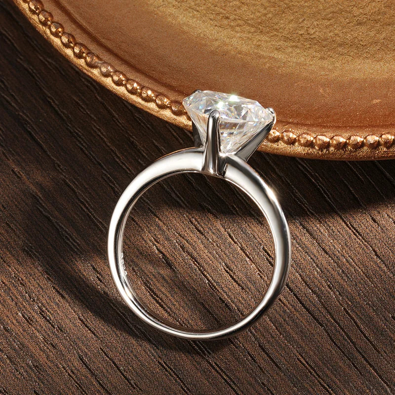 4ct Heart-Cut Ring — Moissanite, 925 Silver, detail view