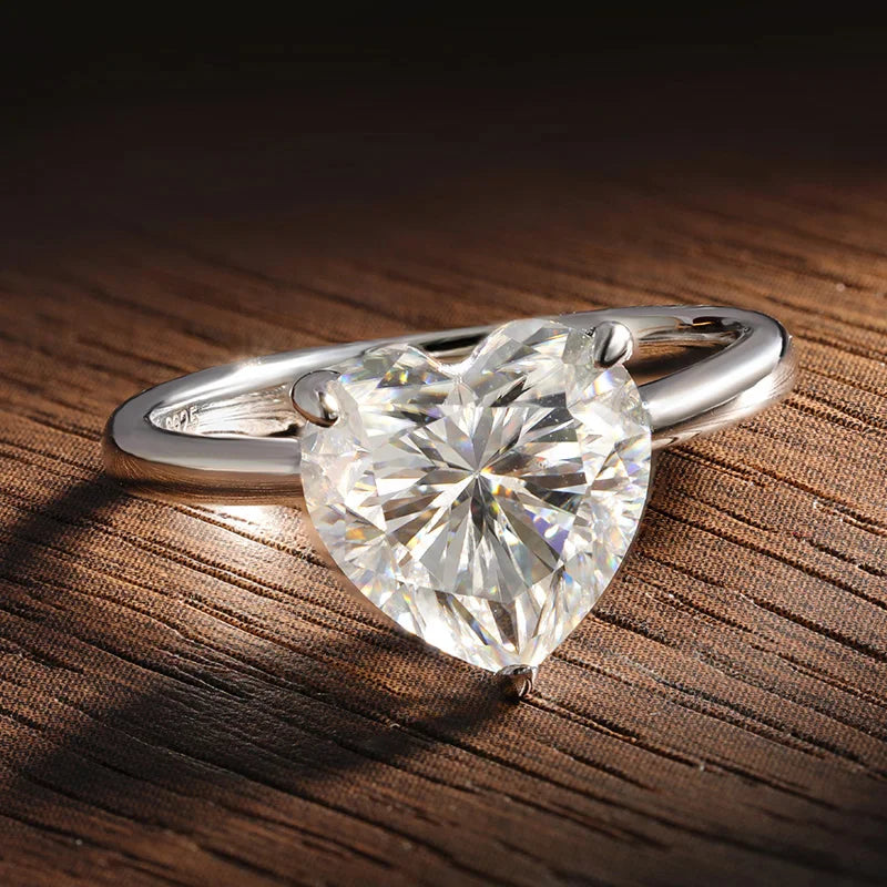 4ct Heart-Cut Ring — Moissanite, 925 Silver, detail view