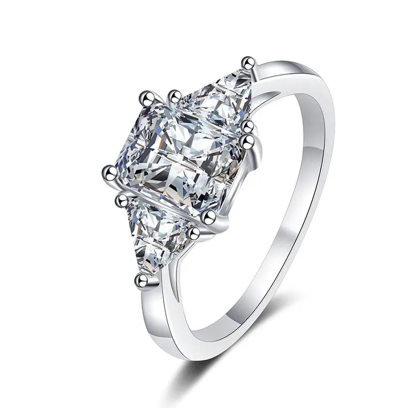 Radiant & Emerald-Cut Ring — 3ct Moissanite, 925 Silver, detail view