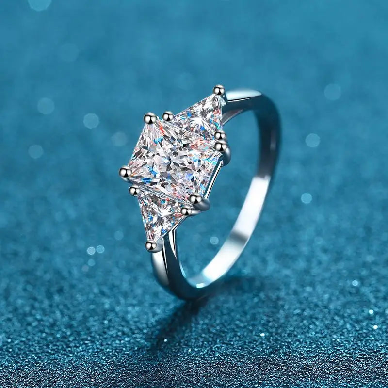 Radiant & Emerald-Cut Ring — 3ct Moissanite, 925 Silver, detail view