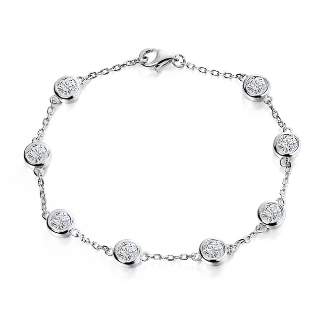 Tennis Bracelet — 4mm Moissanite, 925 Silver, detail view