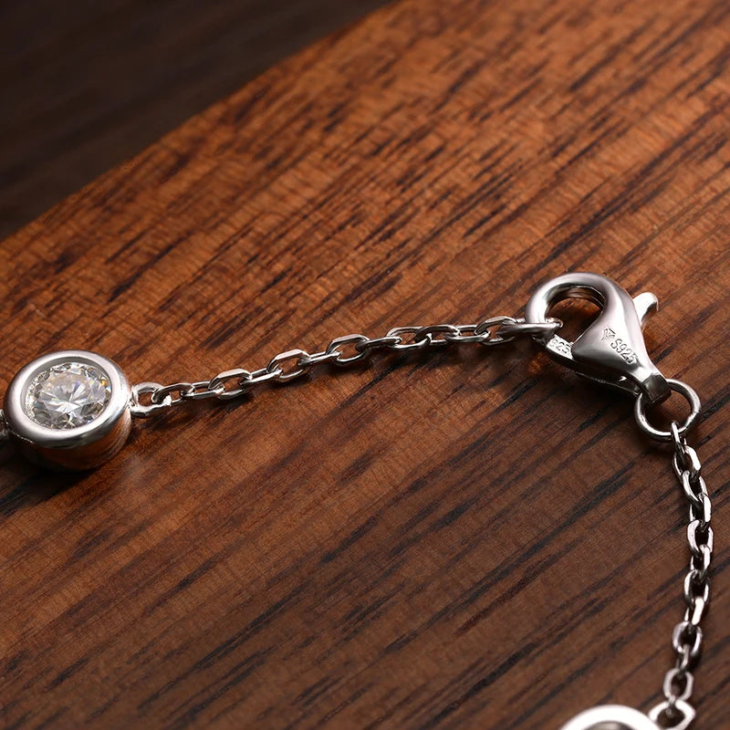 Tennis Bracelet — 4mm Moissanite, 925 Silver, detail view