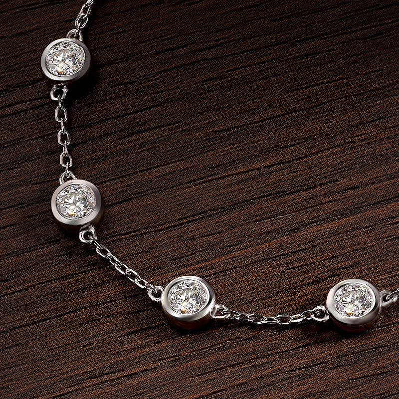 Tennis Bracelet — 4mm Moissanite, 925 Silver, detail view