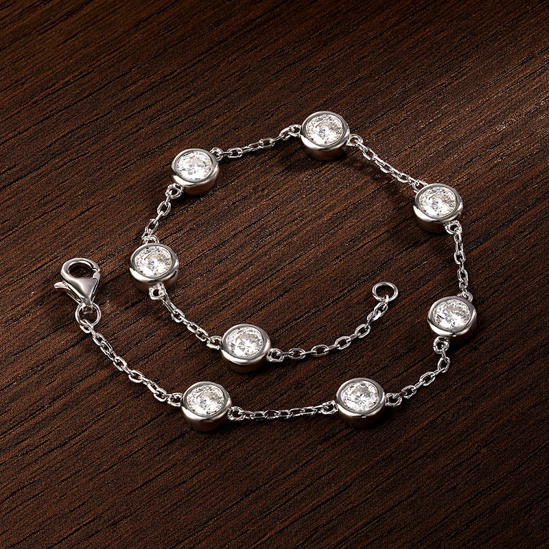 Tennis Bracelet — 4mm Moissanite, 925 Silver, detail view