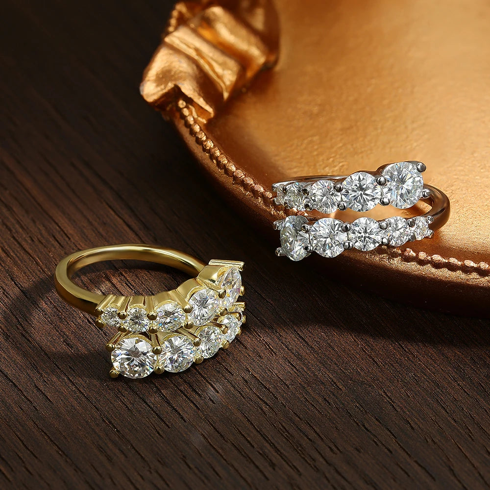 Graduated Stone Ring — Moissanite, 925 Silver, detail view