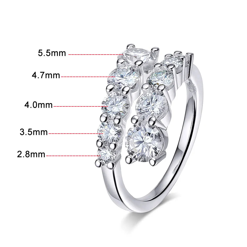 Graduated Stone Ring — Moissanite, 925 Silver, detail view