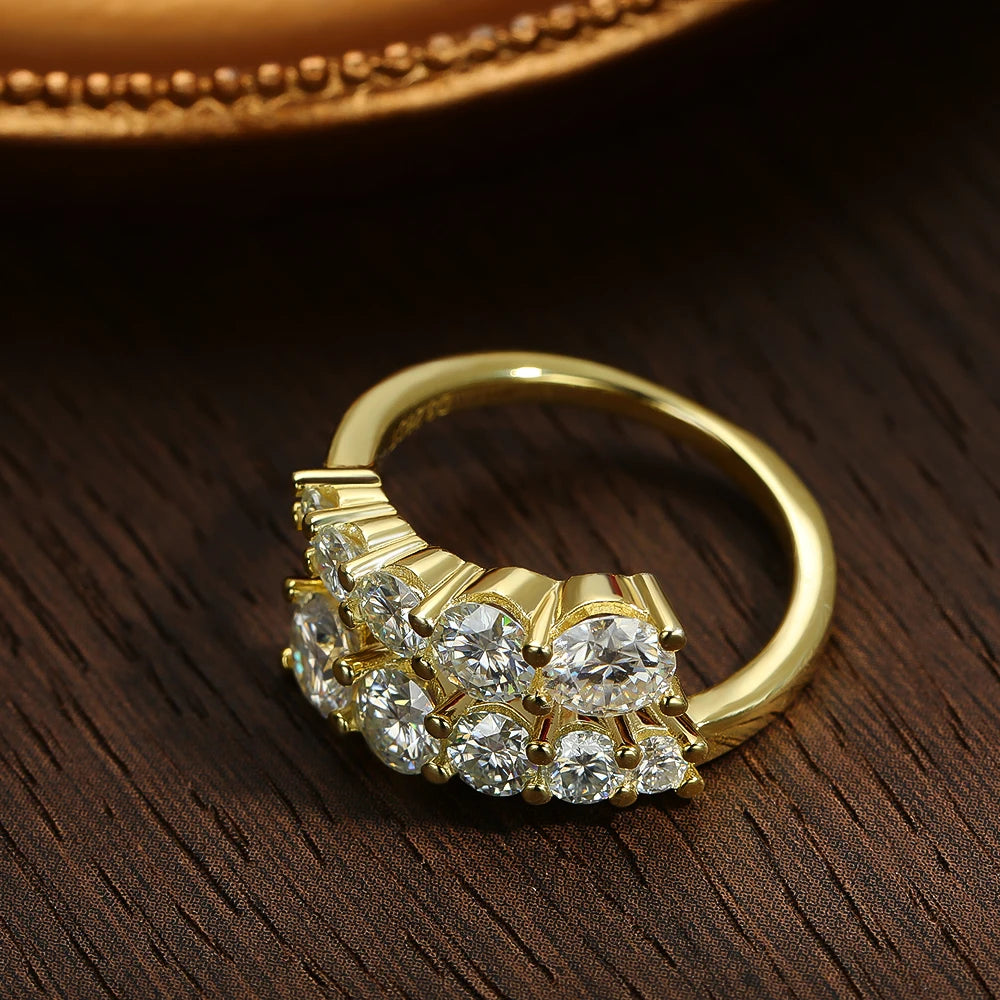 Graduated Stone Ring — Moissanite, 925 Silver, detail view
