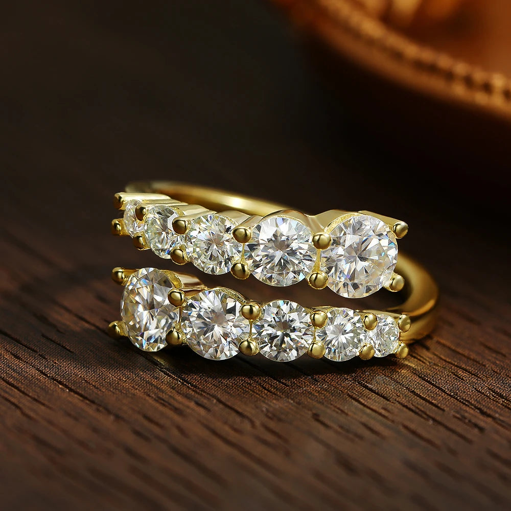 Graduated Stone Ring — Moissanite, 925 Silver, detail view
