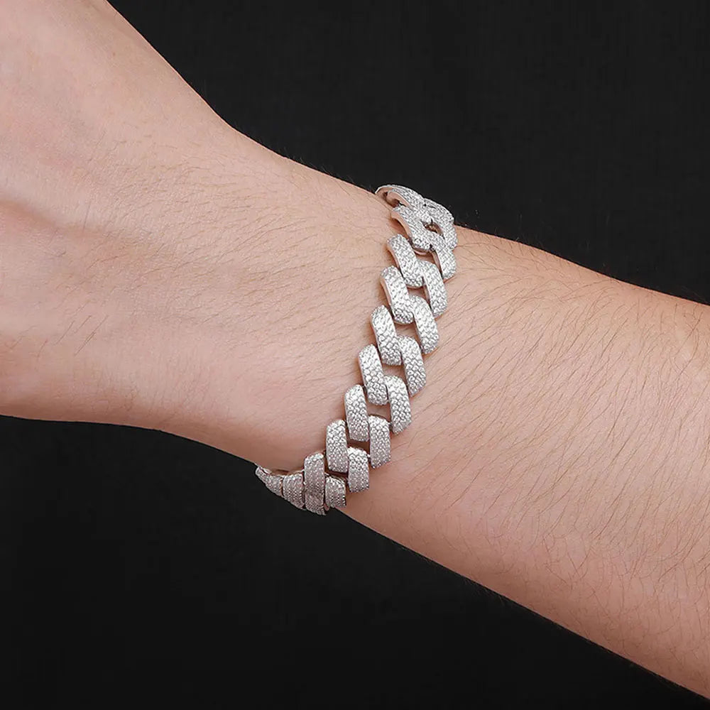 Cuban Link Bracelet — Moissanite & Zirconia Options, 925 Silver, detail view