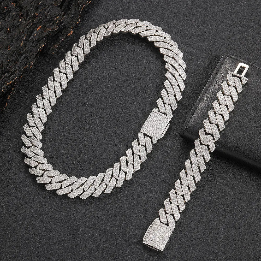 Cuban Link Bracelet — Moissanite & Zirconia Options, 925 Silver, detail view