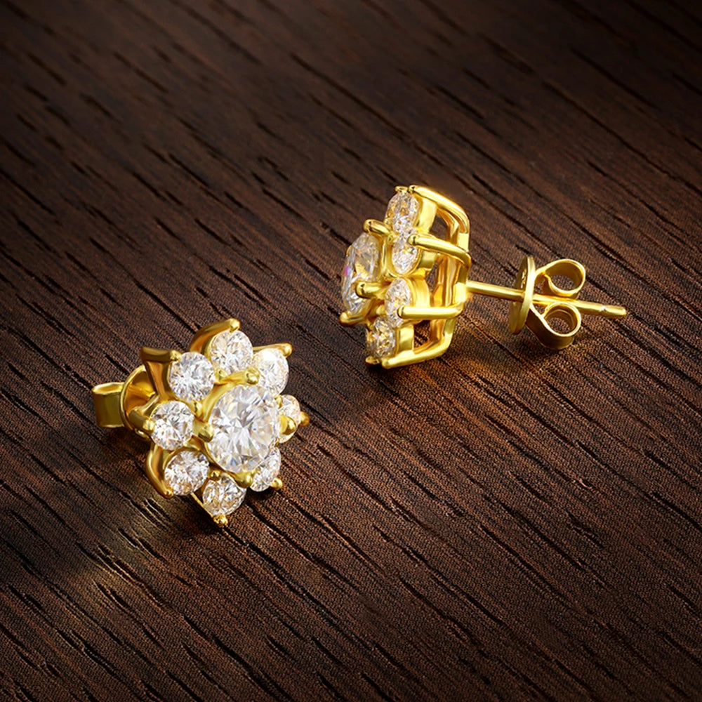 Stud Earrings — Moissanite, 925 Silver, detail view