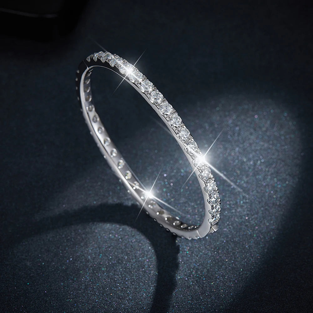 Bangle Bracelet — 4mm Moissanite, 925 Silver, detail view