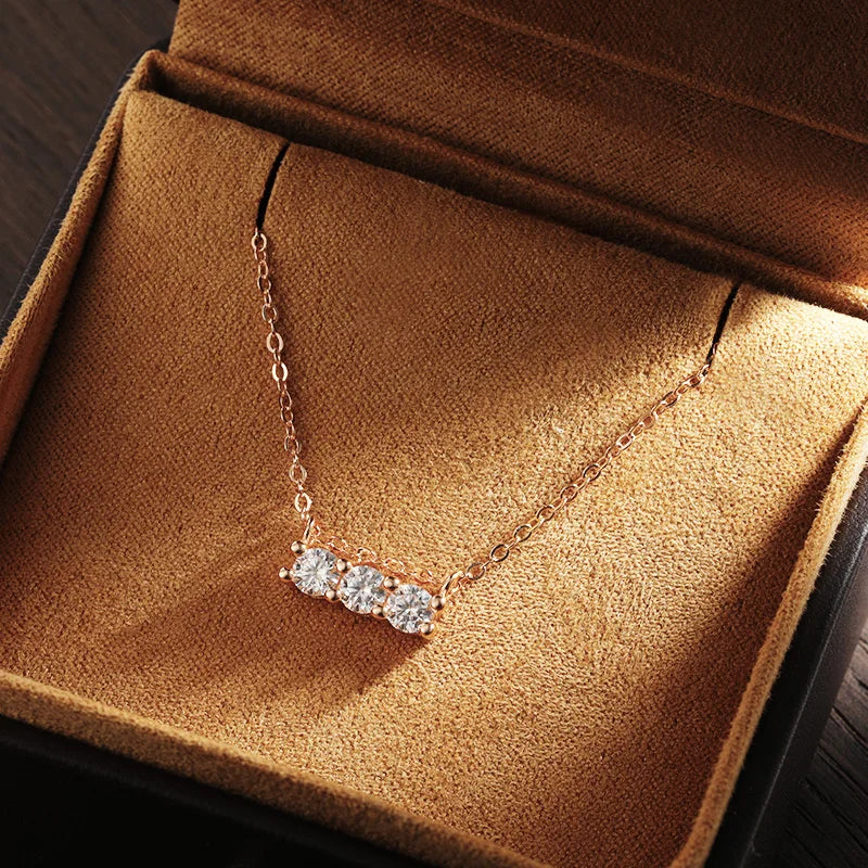 Round Pendant Necklace — 4mm Moissanite, 925 Silver, detail view