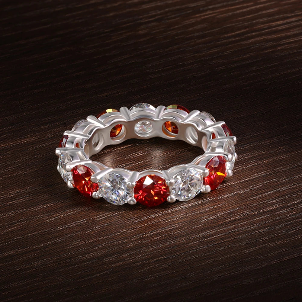 5mm Moissanite Ring — 925 Silver, detail view