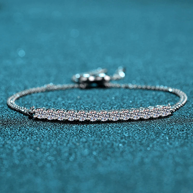 Round-Cut Bracelet — Moissanite, 925 Silver, detail view