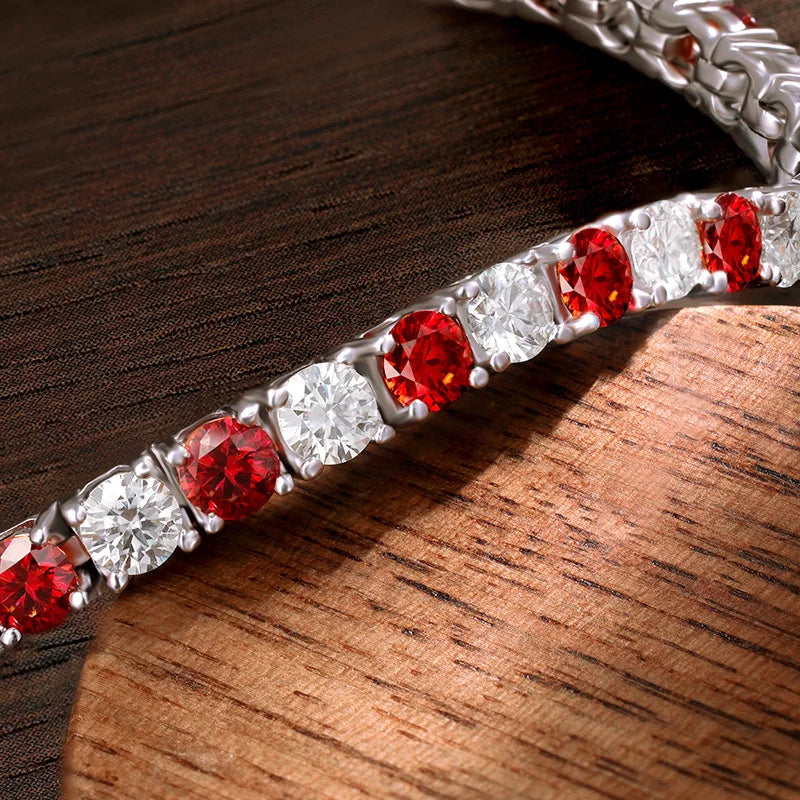 Tennis Bracelet — Round Moissanite, 925 Silver, detail view