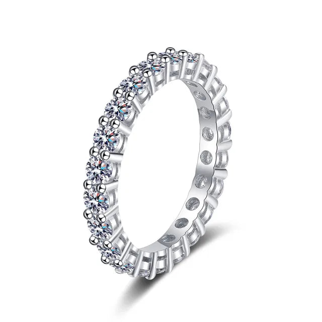 Full-Circle Eternity Band — Moissanite, 925 Silver, detail view