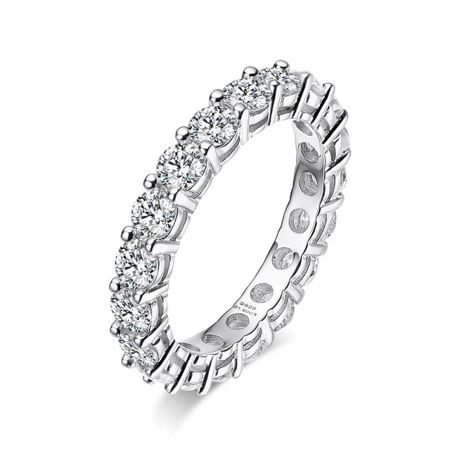 Full-Circle Eternity Band — Moissanite, 925 Silver, detail view