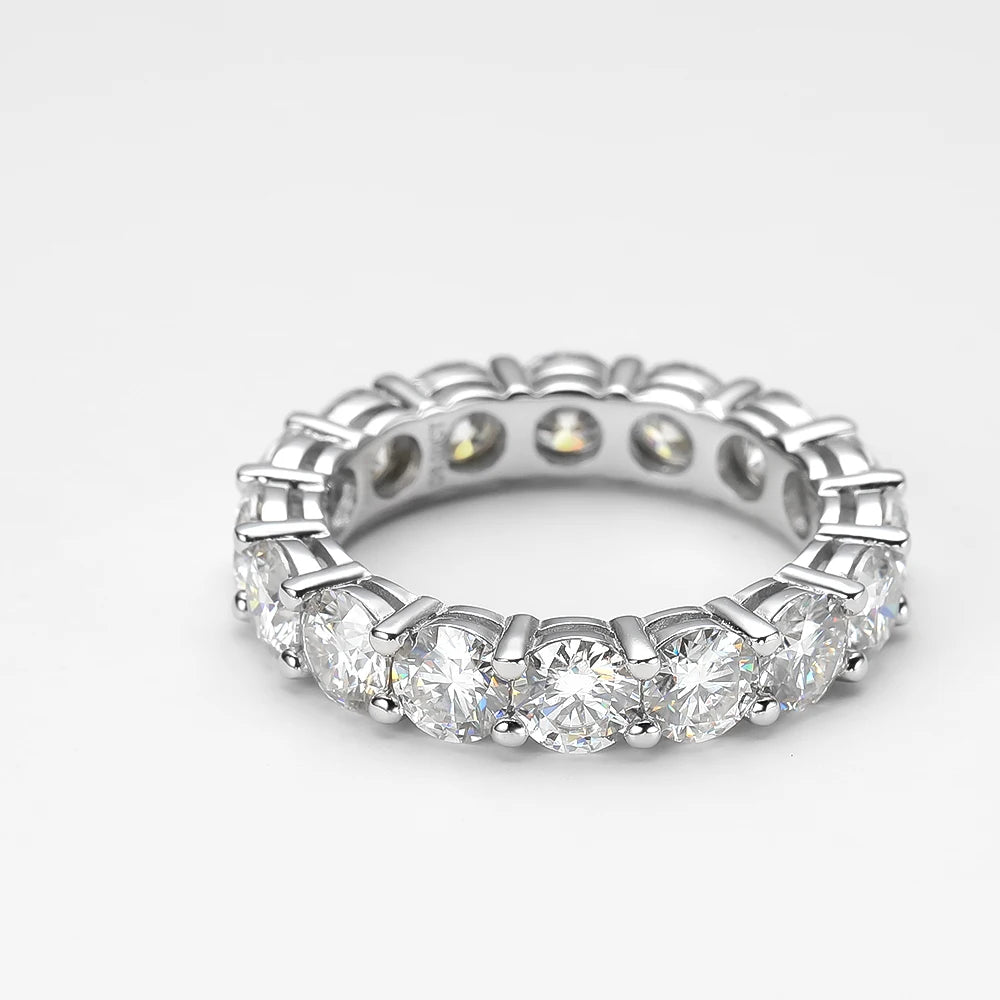 Full-Circle Eternity Band — Moissanite, 925 Silver, detail view