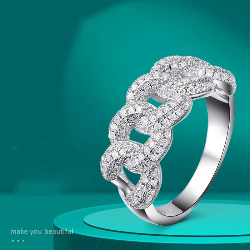 Cuban Link Ring — Moissanite, 925 Silver, detail view