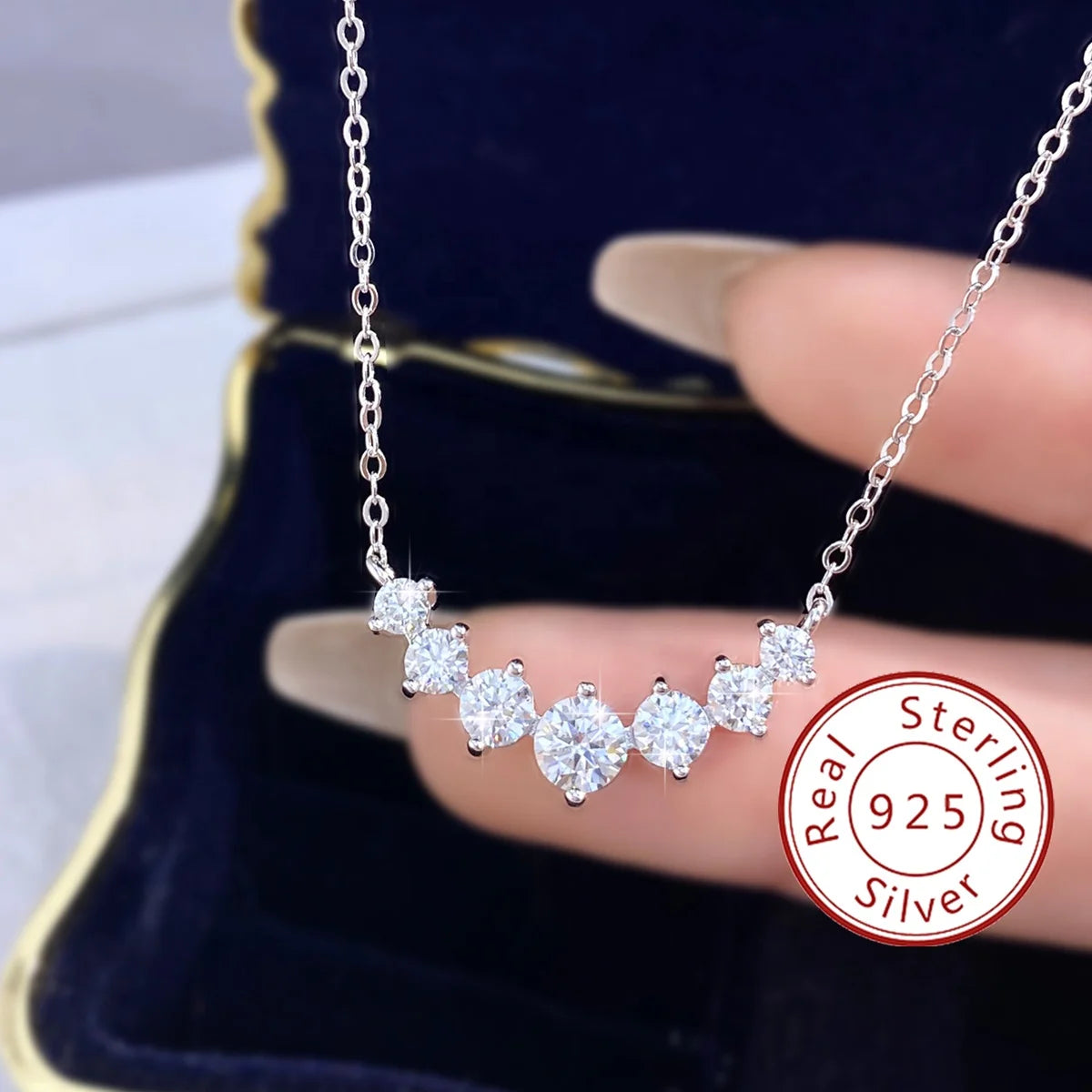 Seven-Stone Pendant Necklace — Moissanite, 925 Silver, detail view